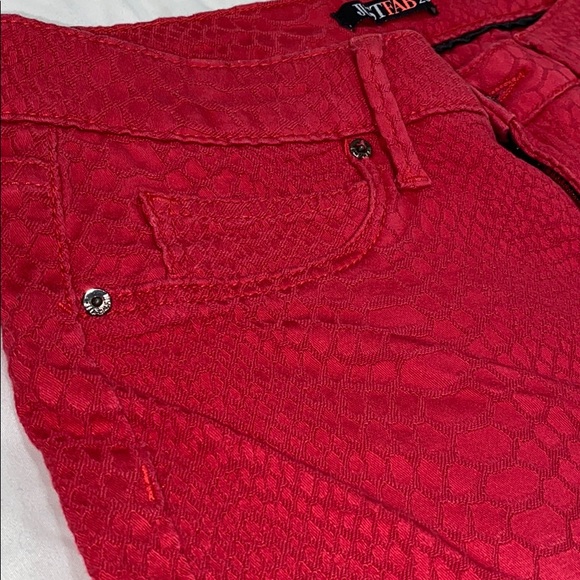 Just Fab Jeans (Hot Pink w Snakeskin Print Design) - Picture 7 of 13